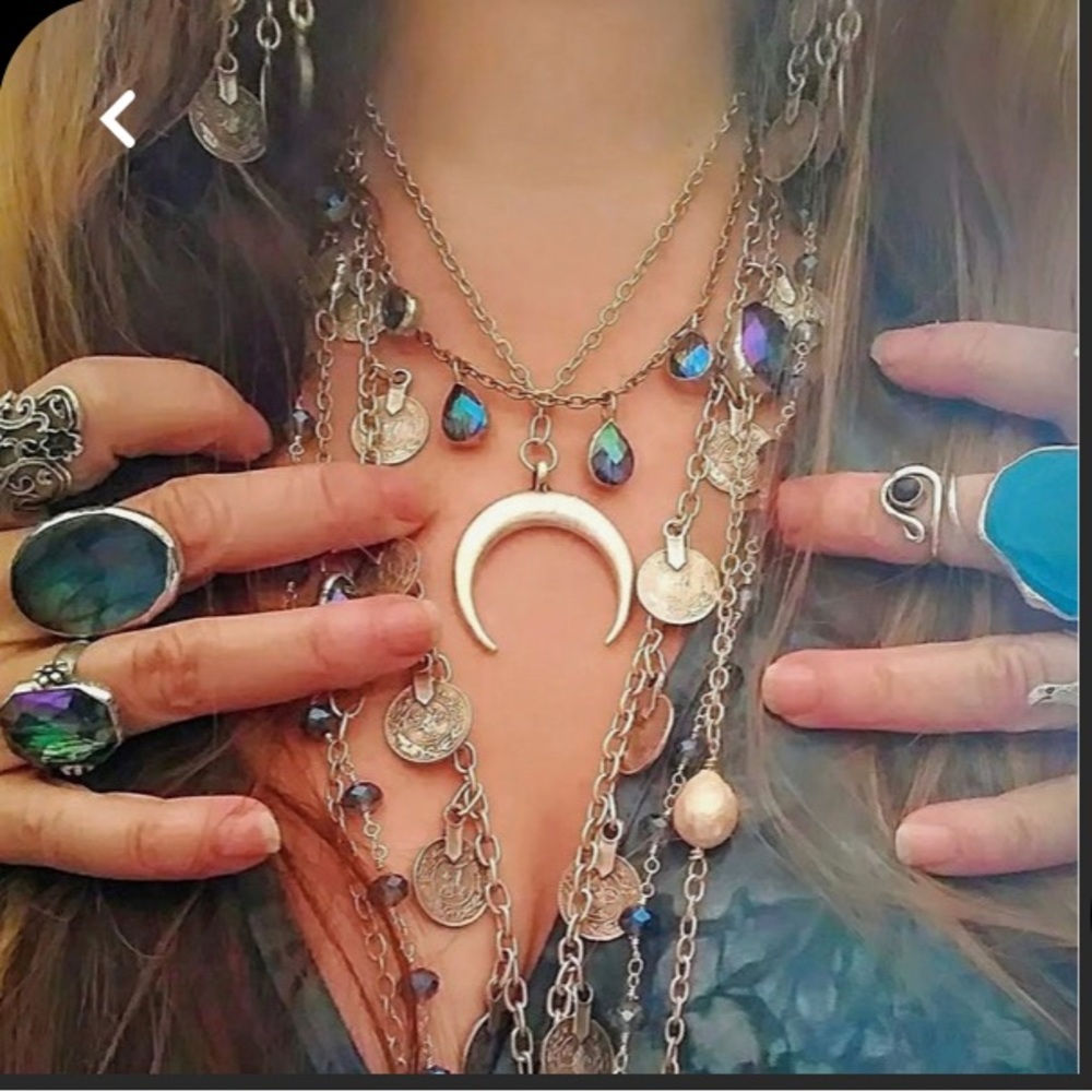 Iso My style 🕯🔮🖤🧿🪬